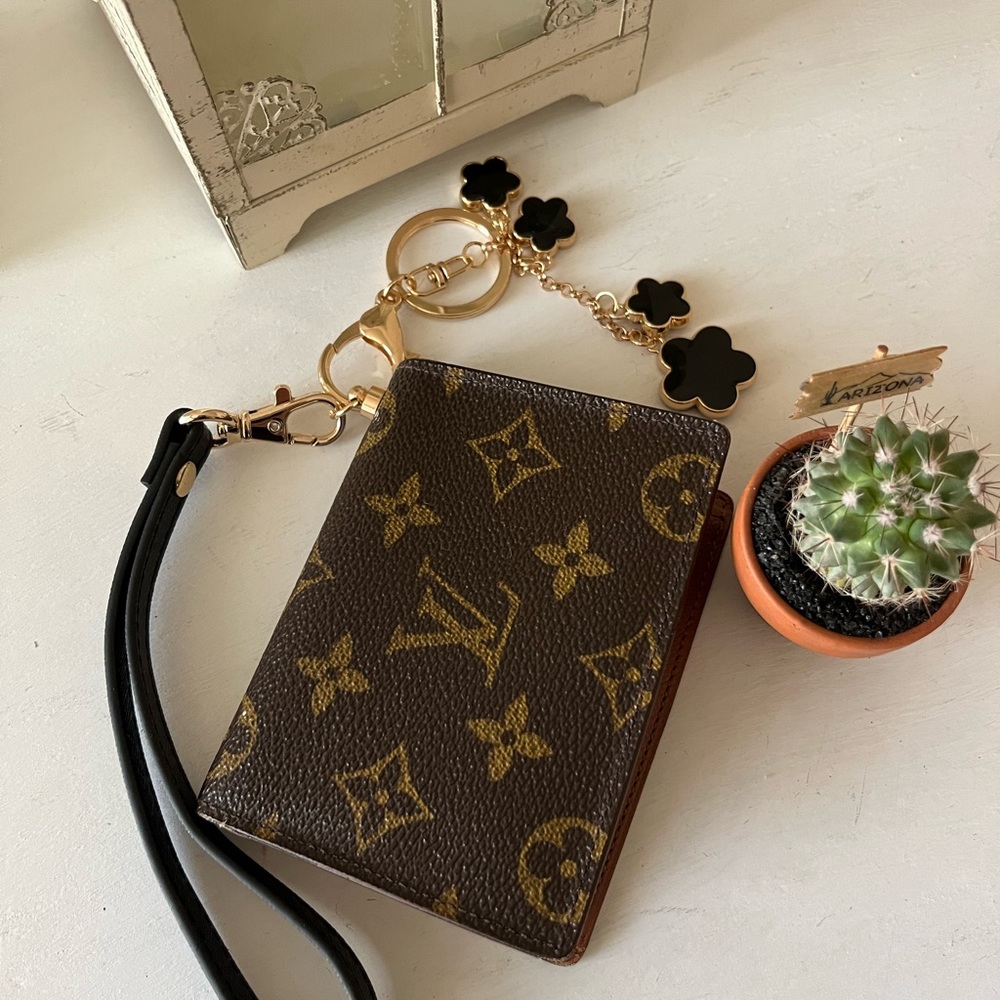 Louis Vuitton Wallet/card holder